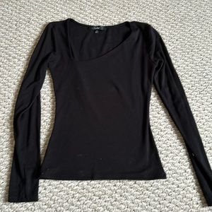 Lulus long sleeve solid black top w slanted neck line sz small womens. Girls